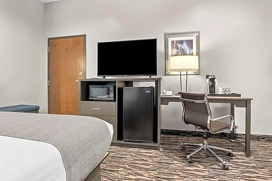 Best Western Sawtooth Inn And Suites