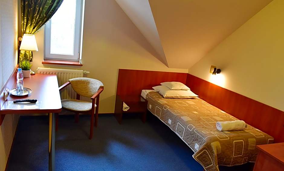 Hotel Złote Dęby