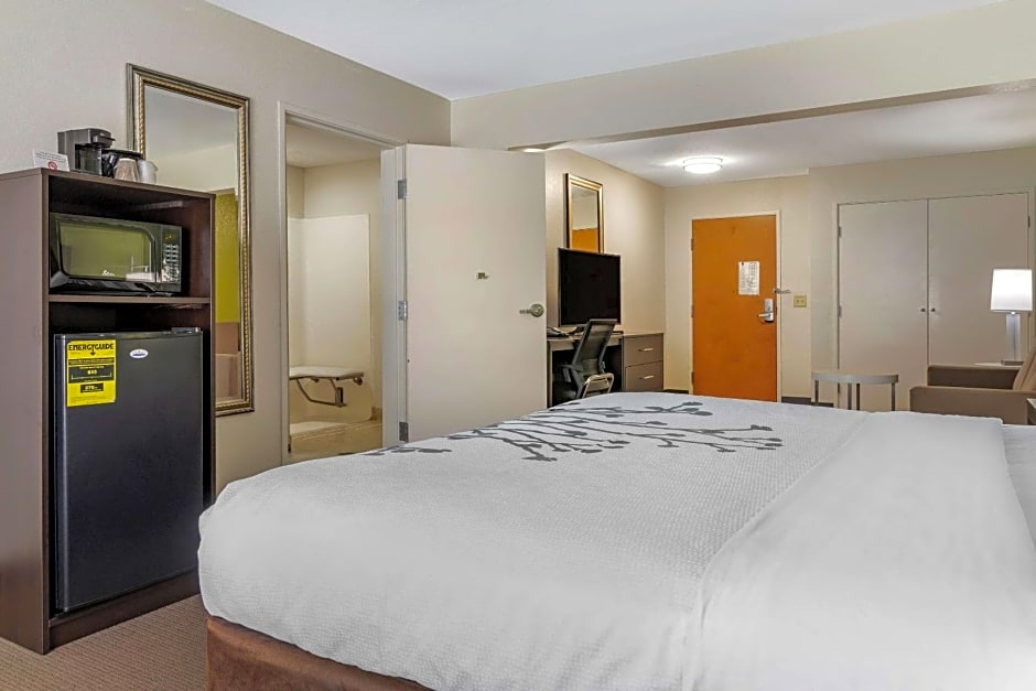 Sleep Inn & Suites Brunswick