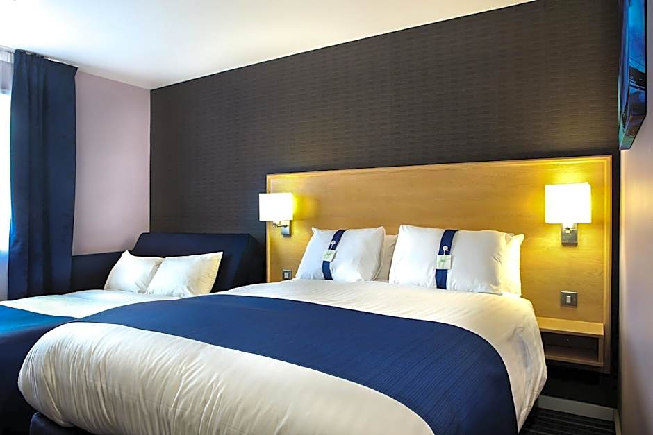 Holiday Inn Express Manchester Airport By IHG