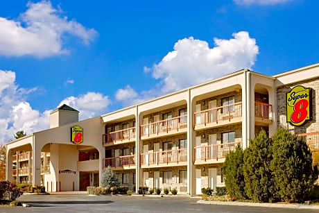 Super 8 by Wyndham Hermitage Nashville