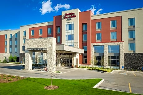 Hampton Inn & Suites by Hilton, Airdrie, AB, Canada