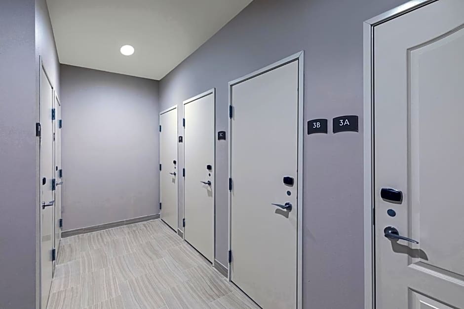 Staybridge Suites IAH Airport East By IHG