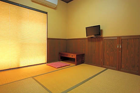 Japanese-Style Budget Room with Shared Bathroom