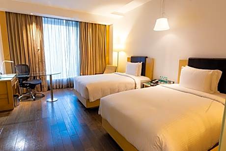 Standard Twin Room with Lounge Access