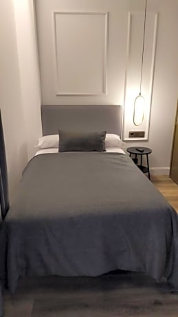 Petit Conqueridor Single Room