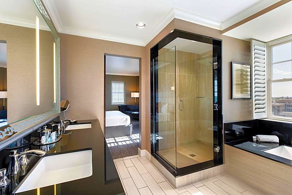 Ambassador Hotel Oklahoma City, Autograph Collection by Marriott