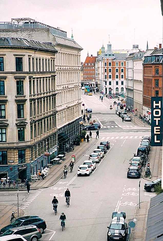 Ibsens Hotel