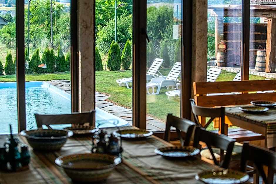 Етно комплекс "Поп Грую Бански"