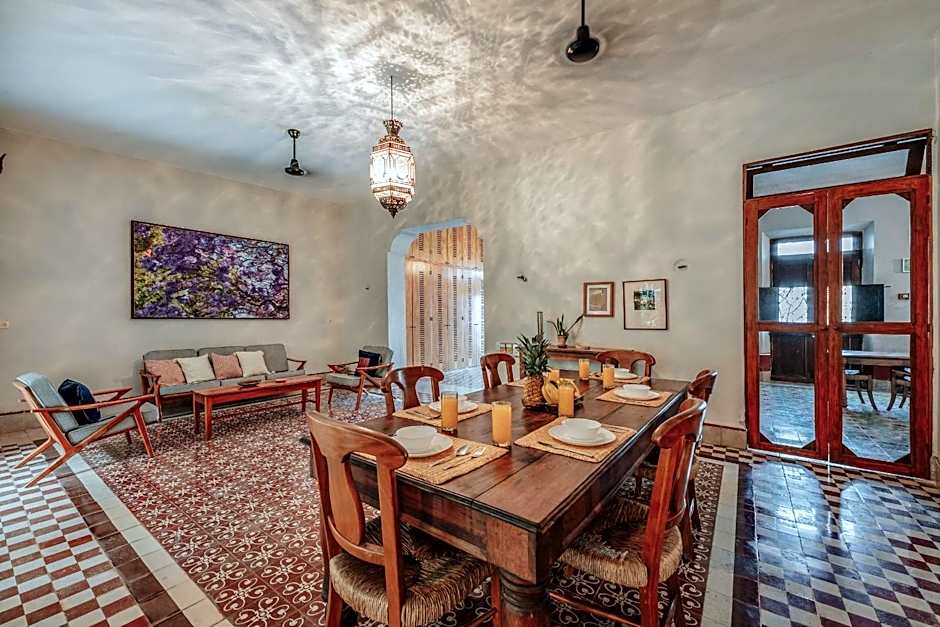 La 54/ in the hearth of downtown of Mérida