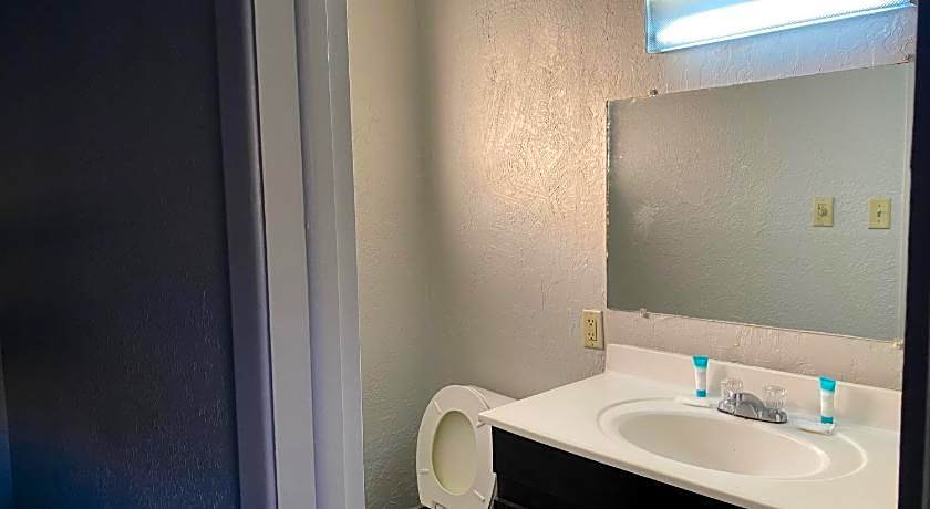 Travelodge by Wyndham Farmington Hwy 64