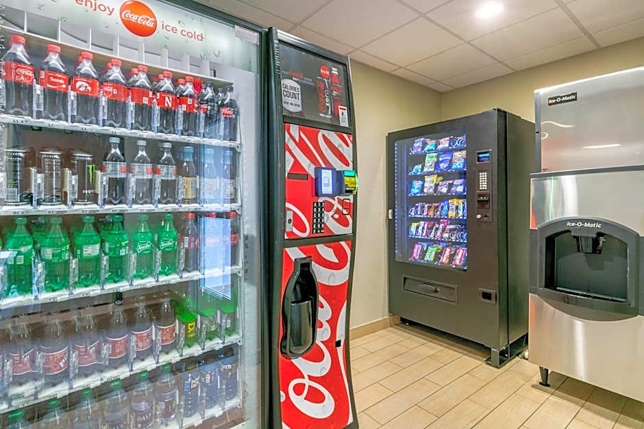 Comfort Inn & Suites Marion I-57