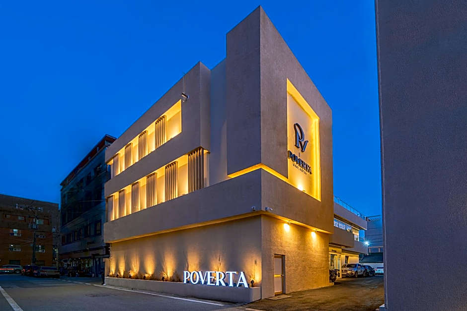 Gyeongju Poverta Hotel