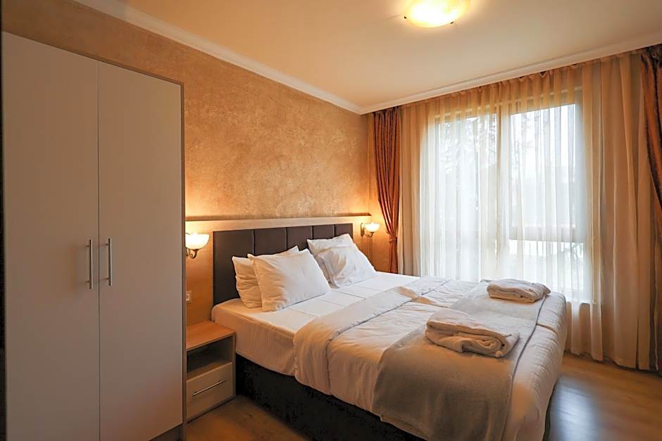 Green Wood Hotel & Spa