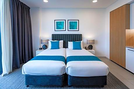Studio King or Twin Room with City View