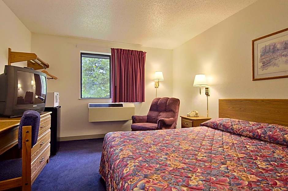 Super 8 by Wyndham Martinsville VA