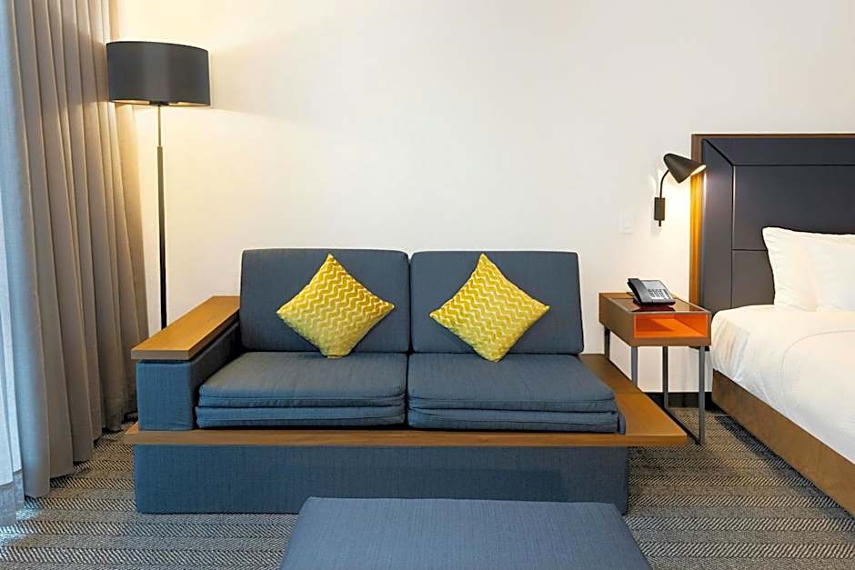 Courtyard by Marriott Mexico City Airport