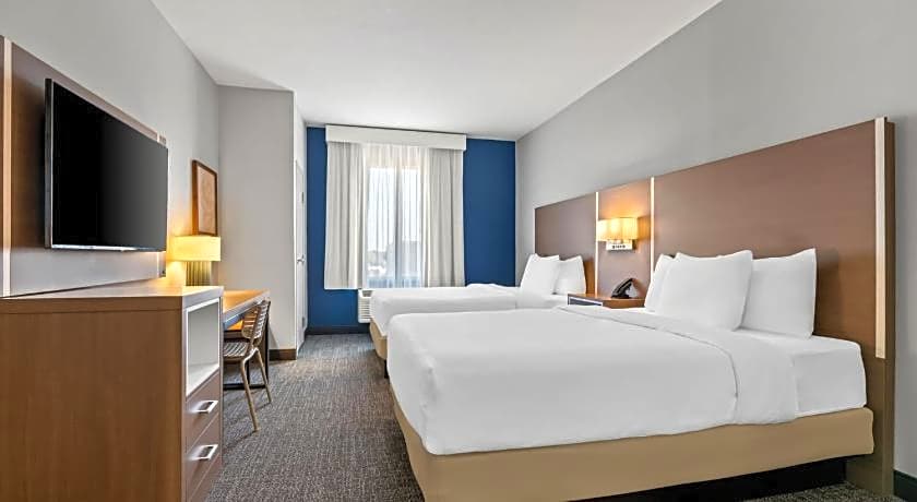 Spark by Hilton Catoosa Tulsa