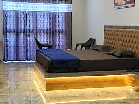 DeepNanda Resort, Ichalkaranji