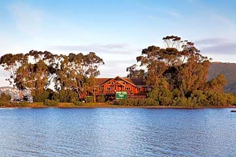 Oyster Creek Lodge