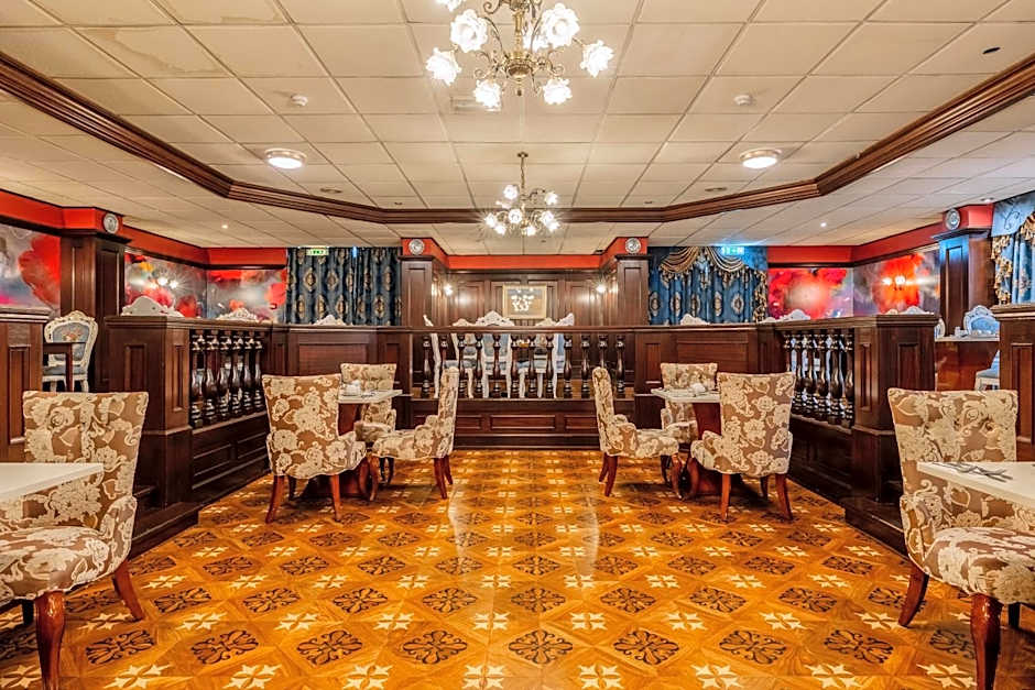 Muthu Fort William Hotel