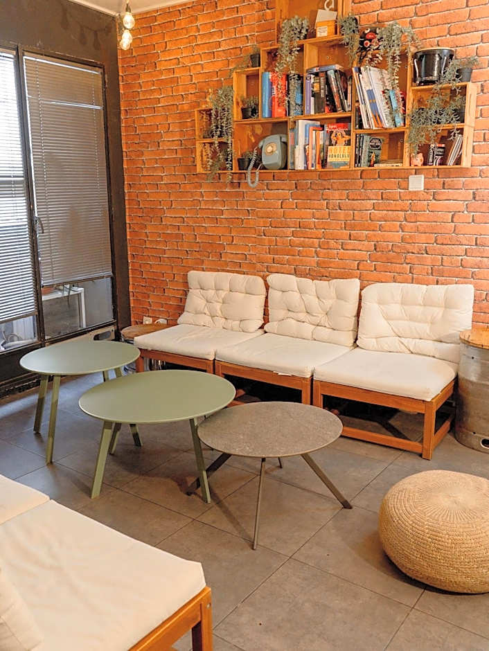 Olé Backpackers Hostel
