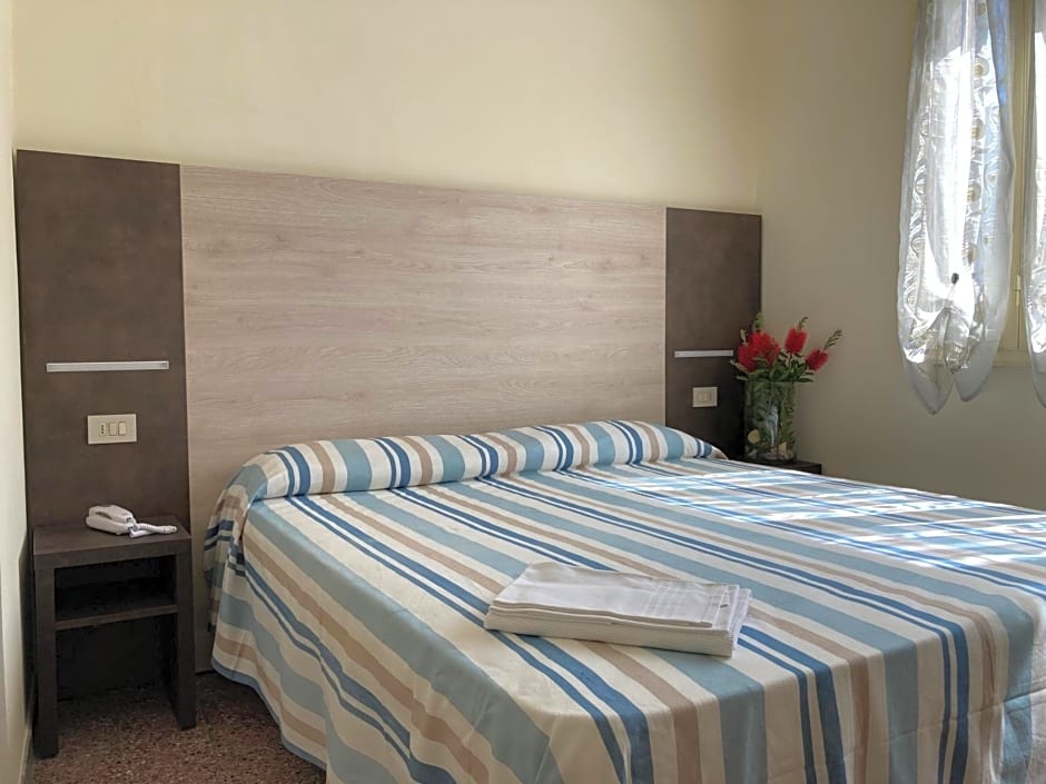 Hotel Verdesolemare