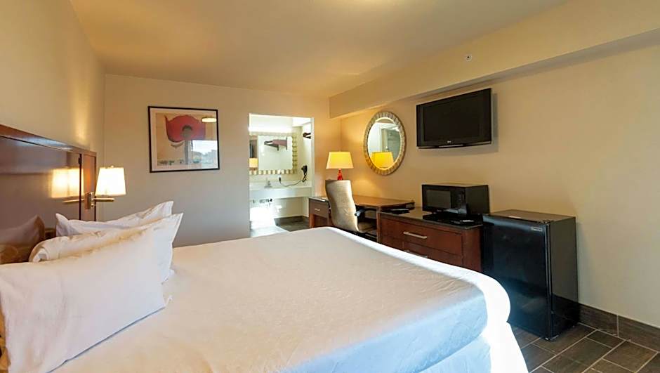 Magnuson Extended Stay and Suites Airport Hotel