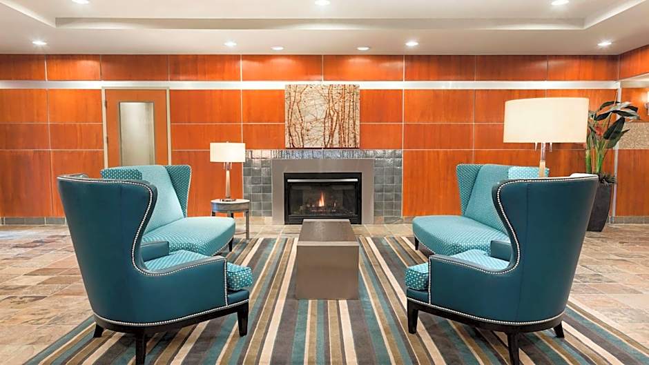 Holiday Inn Hotel & Suites Gateway By IHG