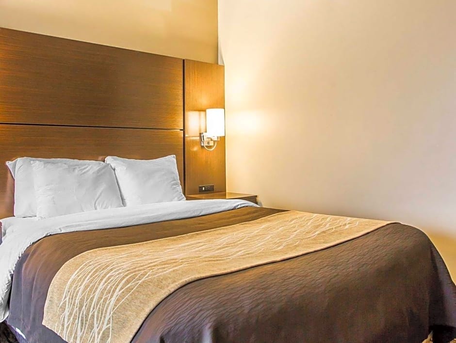 Quality Inn Dayton North - Vandalia