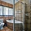 Fisherman's 6-Bedroom Family Home