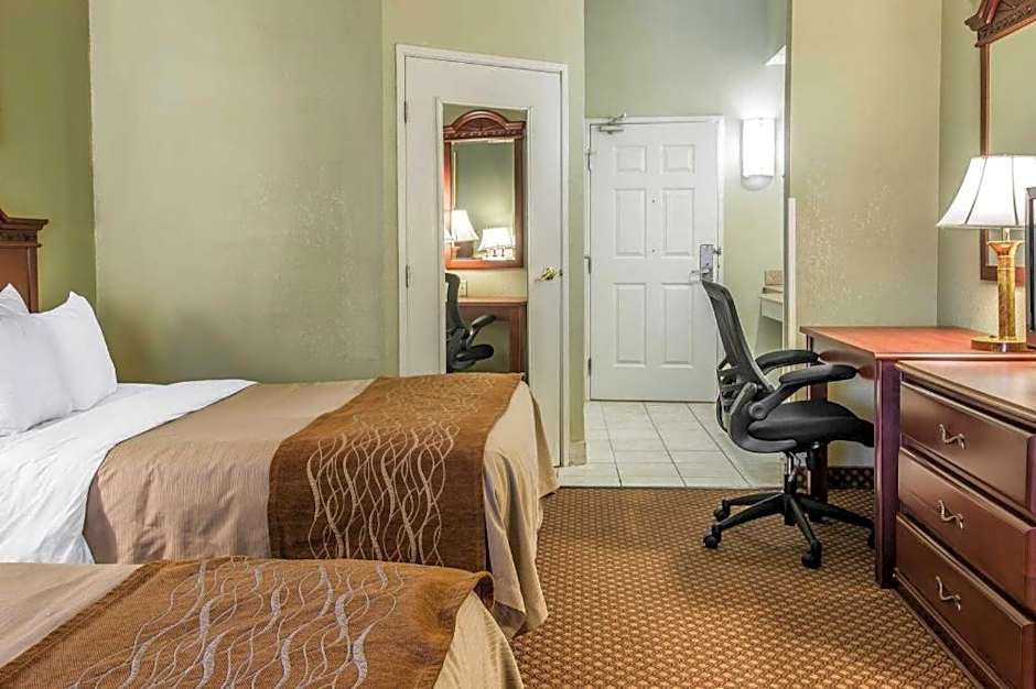 Quality Inn & Suites Ann Arbor Hwy 23