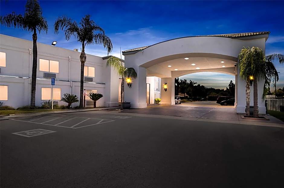 Hourglass Hotel, Trademark Collection by Wyndham