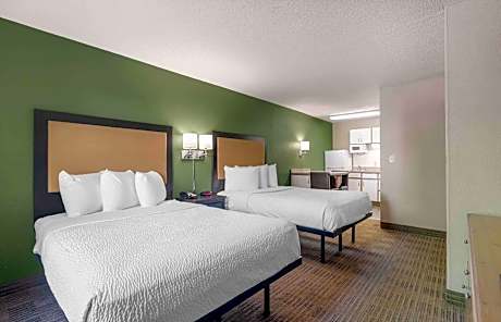 Studio with 2 Double Beds - Non-Smoking