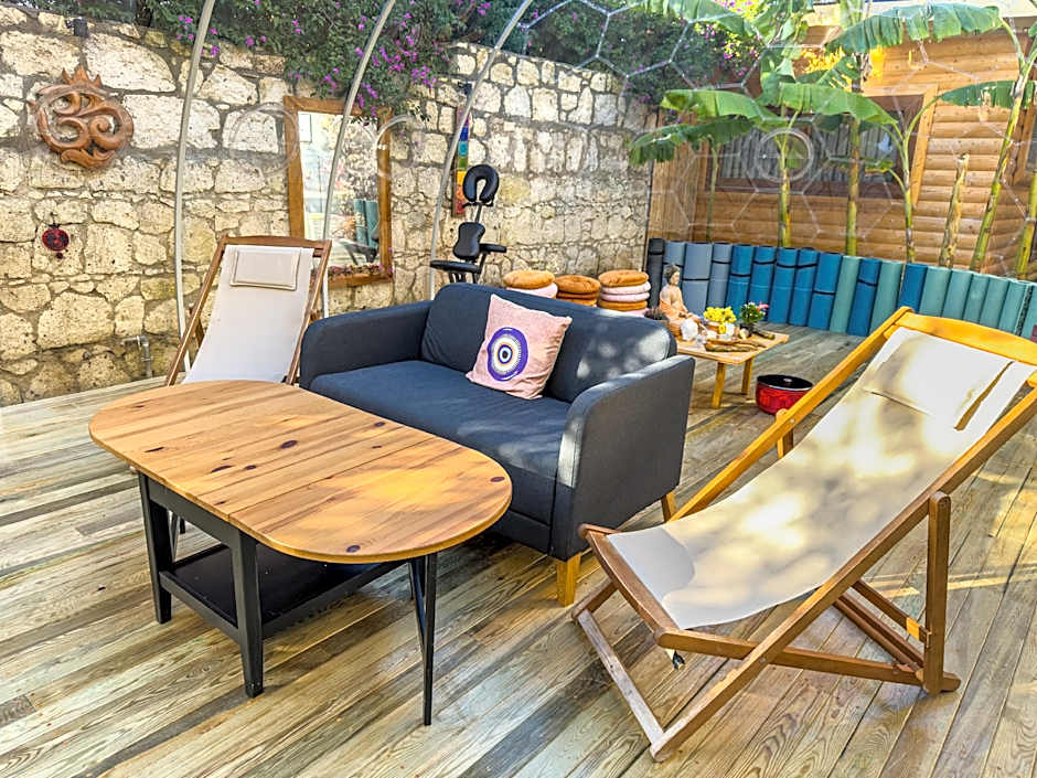 Banana Alaçatı Food & Stay - Adults Only