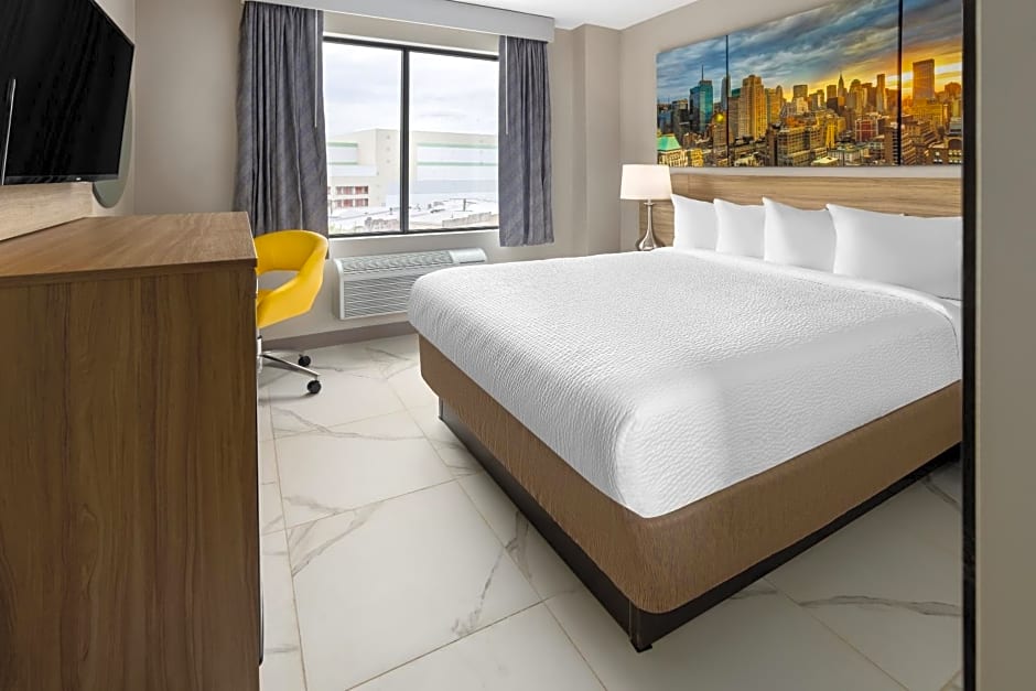 Days Inn by Wyndham Staten Island