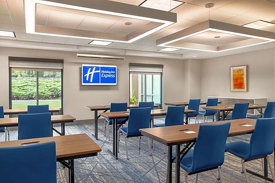 Holiday Inn Express Hotel & Suites Hagerstown by IHG