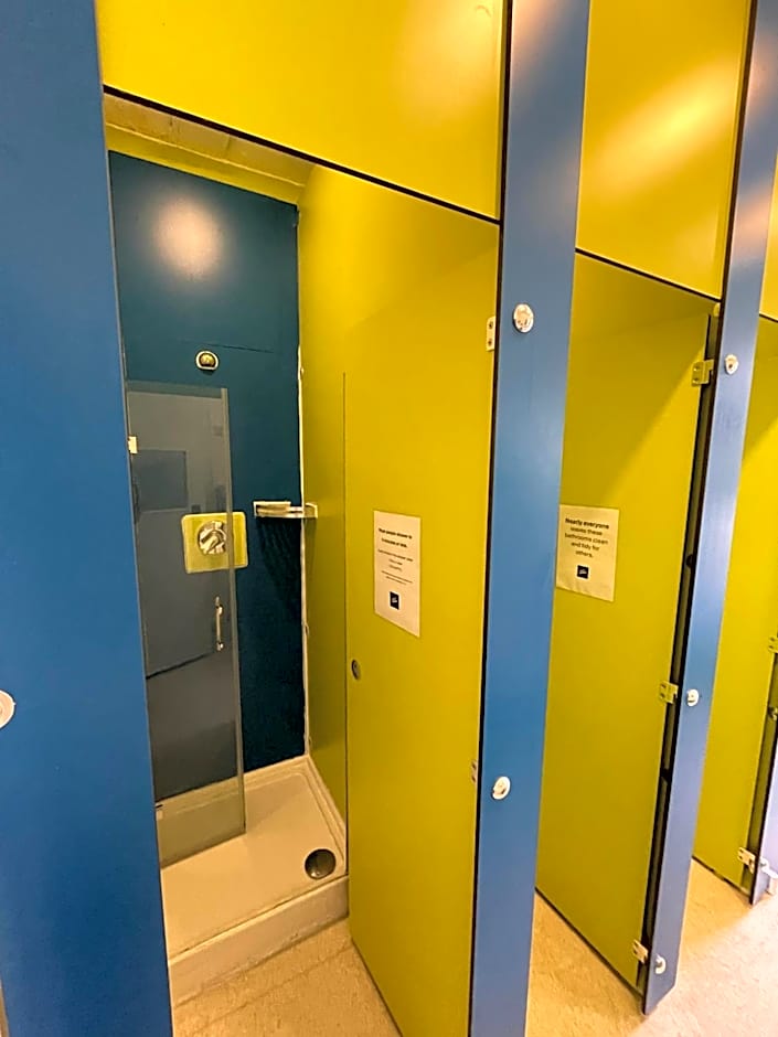 Saint James Backpackers