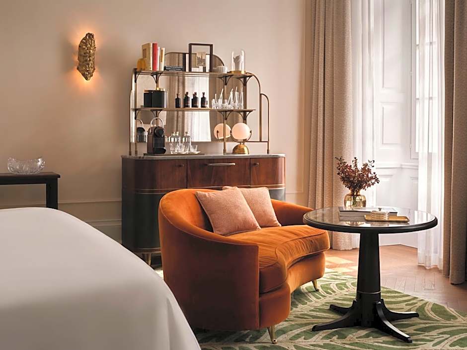 Rosewood Vienna