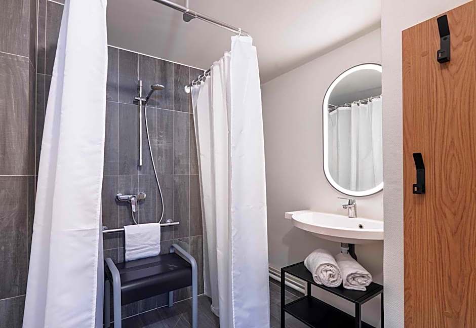 B&B HOTEL Lille Roubaix Centre Grand-Place