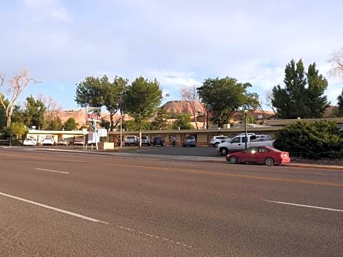 Rainbow Motel