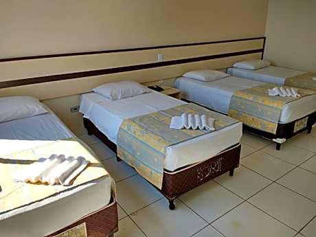 Quintuple Room
