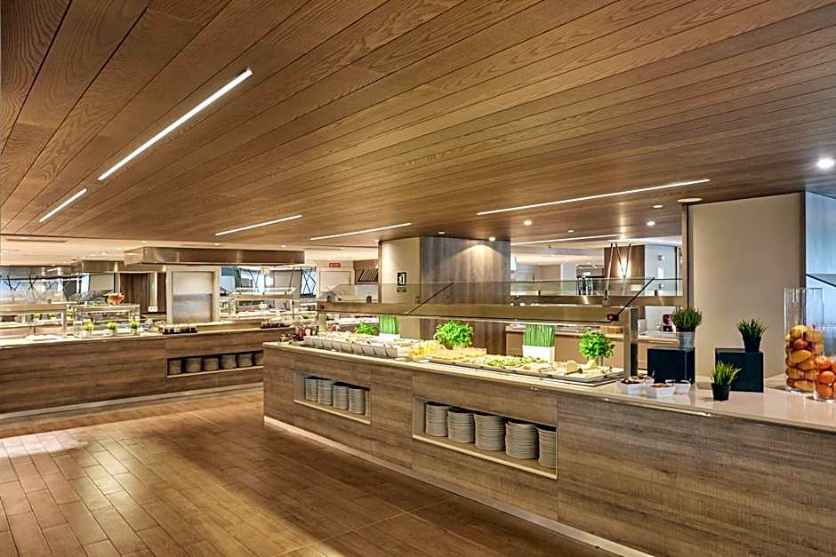 Tonga Tower Design Hotel & Suites