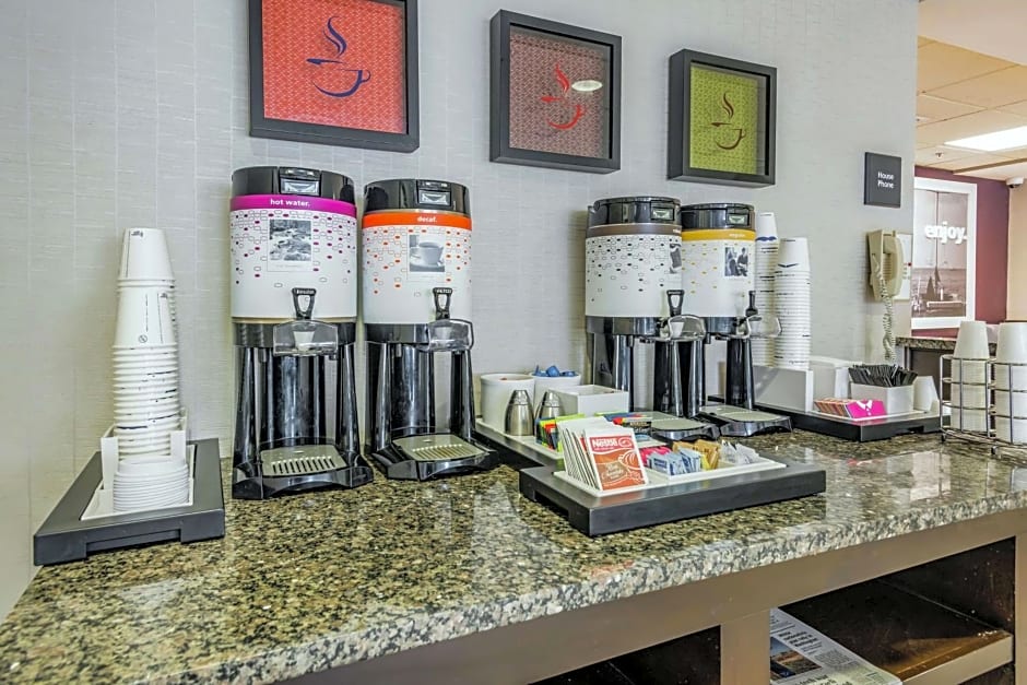 Hampton Inn By Hilton Tampa-International Airport/Westshore