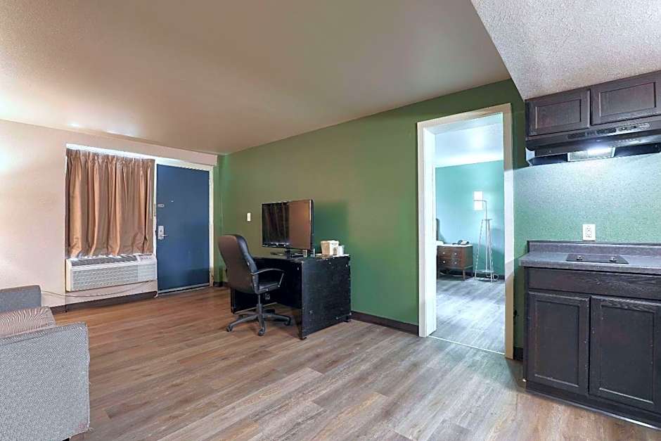 Suburban Studios Neenah-Appleton