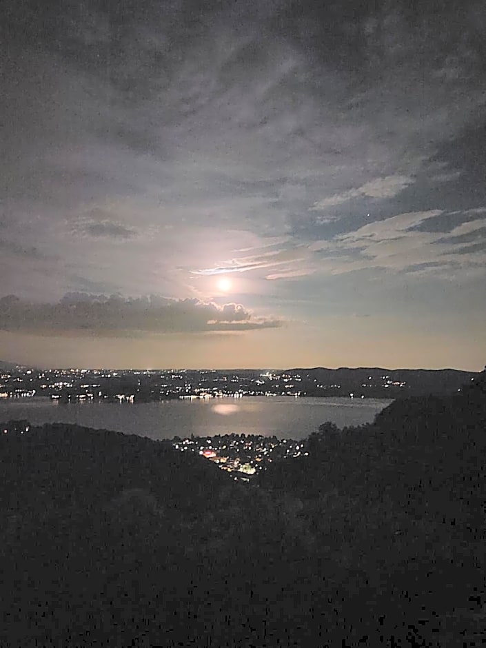 Villa Magnolia BB, Lago Maggiore (Massino Visconti, Italy)