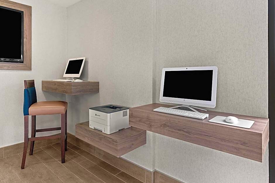 Comfort Inn & Suites Beaverton - Portland West