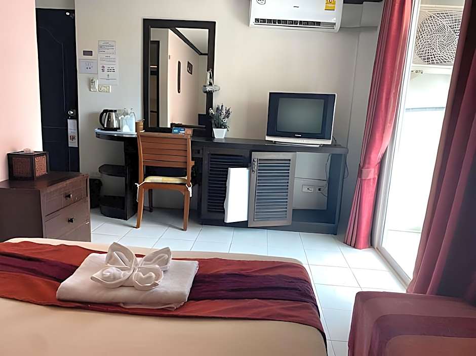 The Nice Patong Hotel