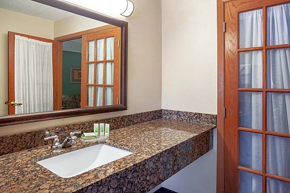 AmericInn by Wyndham St. Peter