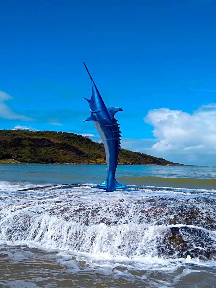 Edf Gil Nogueira - Praia do Morro - GUARAPARI - ES - Brasil - 4º Andar TELA Proteção - FRENTE Sol Manhã - 02 quartos com Split - WIFI - Varanda Gourmet com CHURRASQUEIRA - 02 elevadores - 01 Vaga - PISCINA - Sauna - Portaria 24 HRS - 50m da Praia do Morro